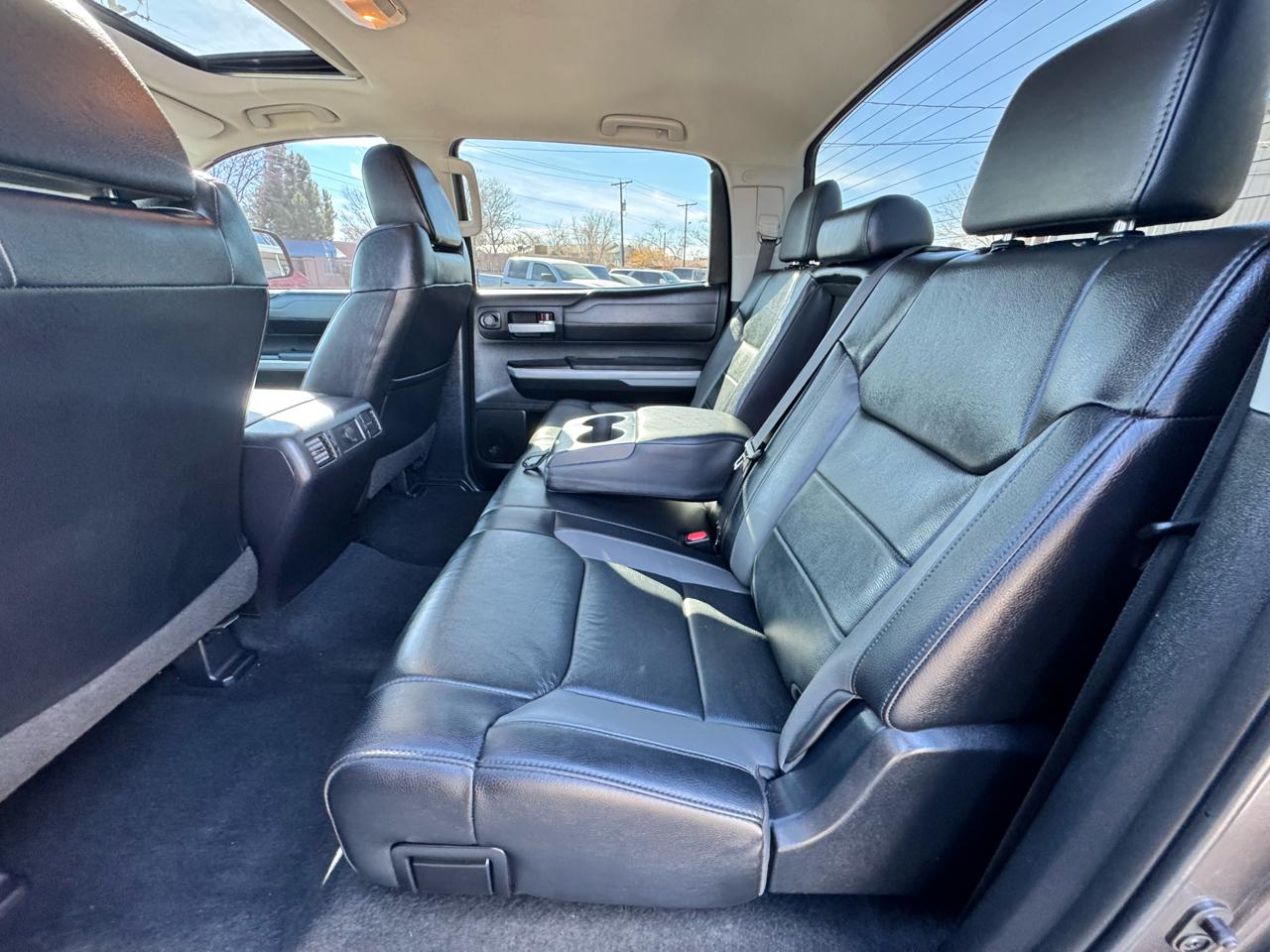 Toyota Tundra Limited 5.7L CrewMax 4WD 2018