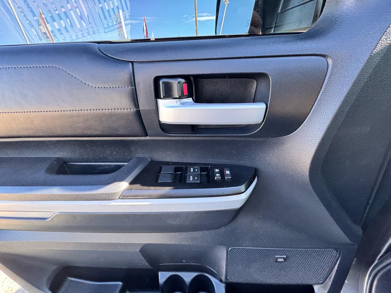 Toyota Tundra Limited 5.7L CrewMax 4WD 2018