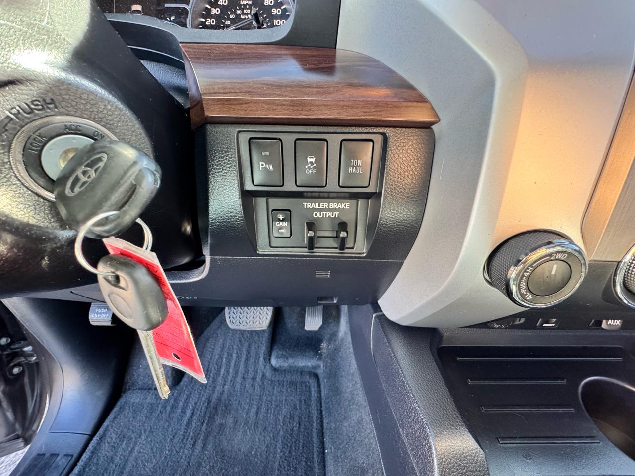 Toyota Tundra Limited 5.7L CrewMax 4WD 2018