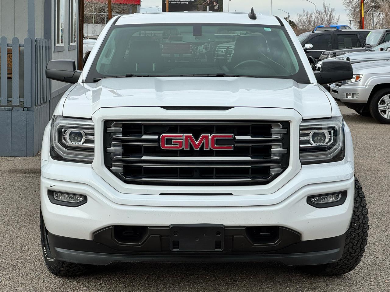 GMC Sierra 1500 SLT Crew Cab Long Box 4WD 2017