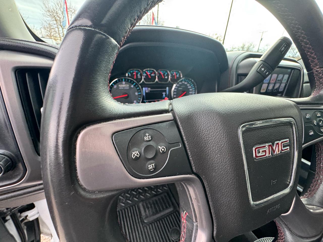 GMC Sierra 1500 SLT Crew Cab Long Box 4WD 2017