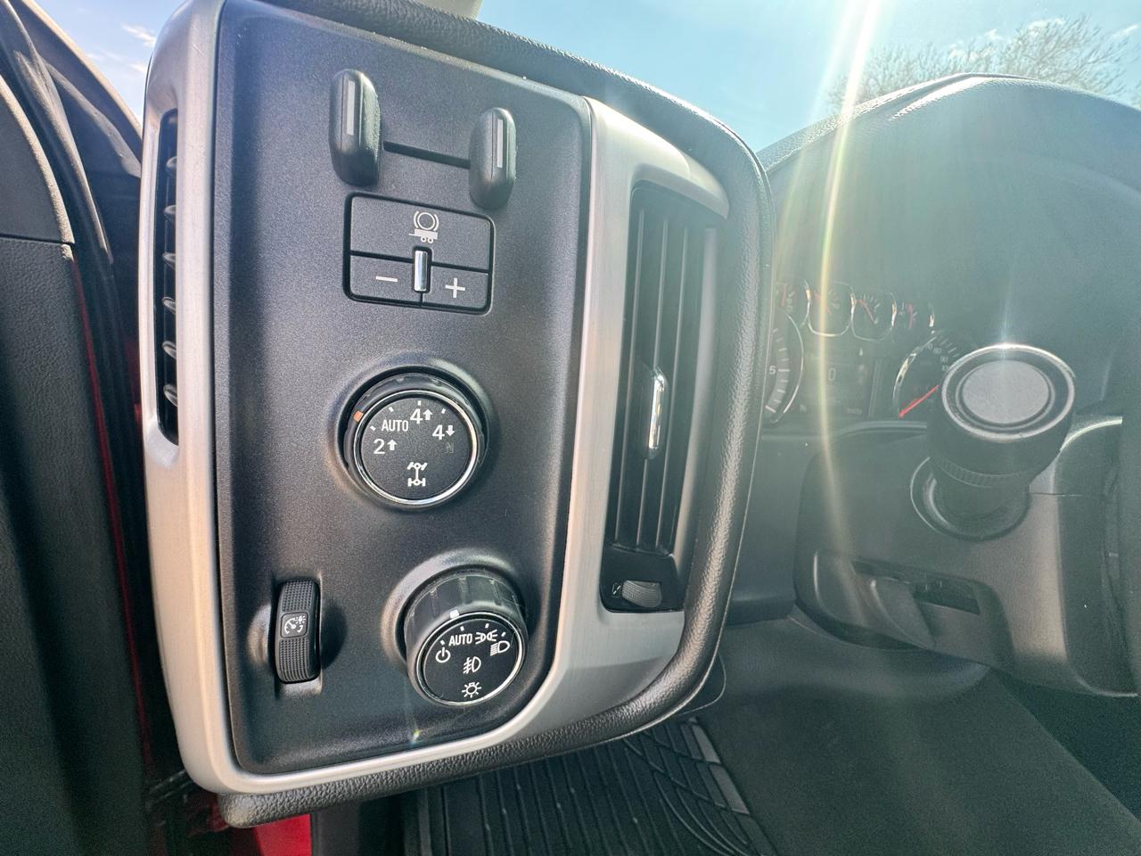 GMC Sierra 1500 SLE Crew Cab Long Box 4WD 2014
