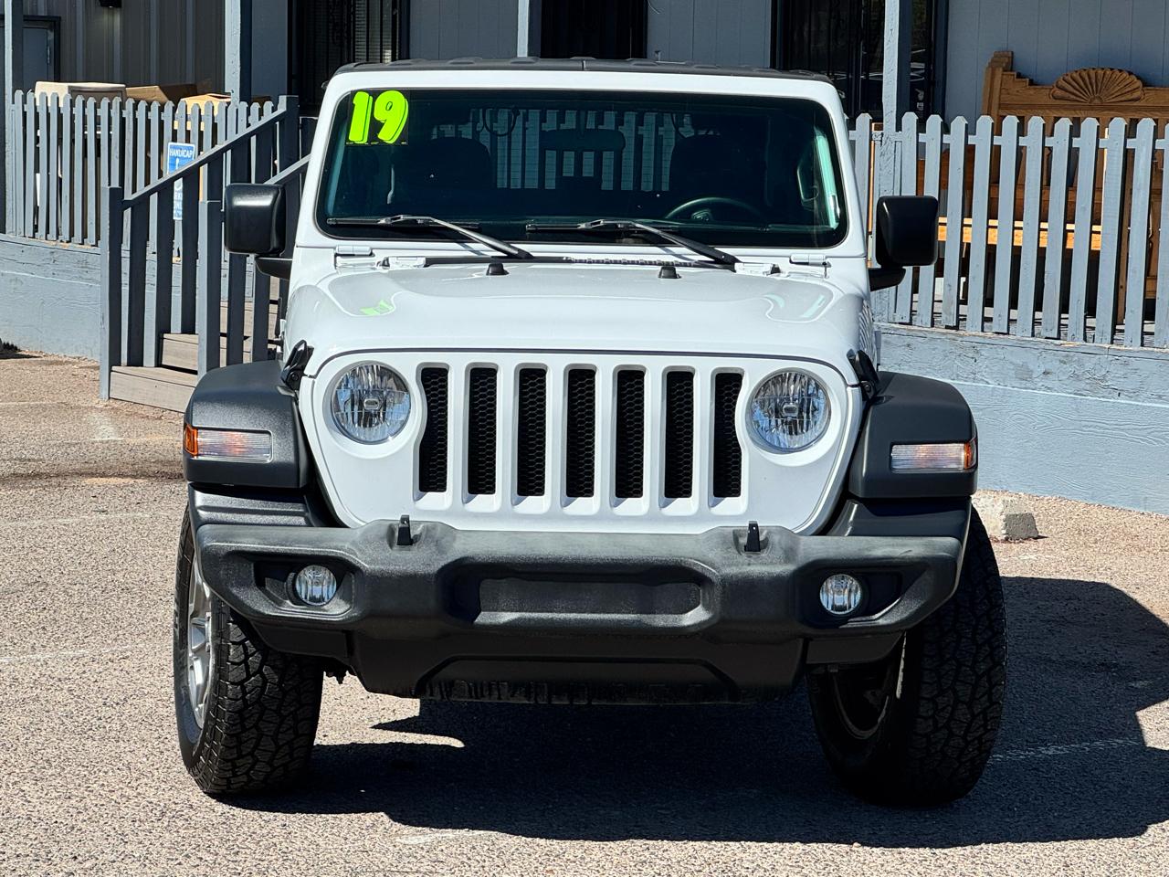 Jeep Wrangler Sport 4WD 2019