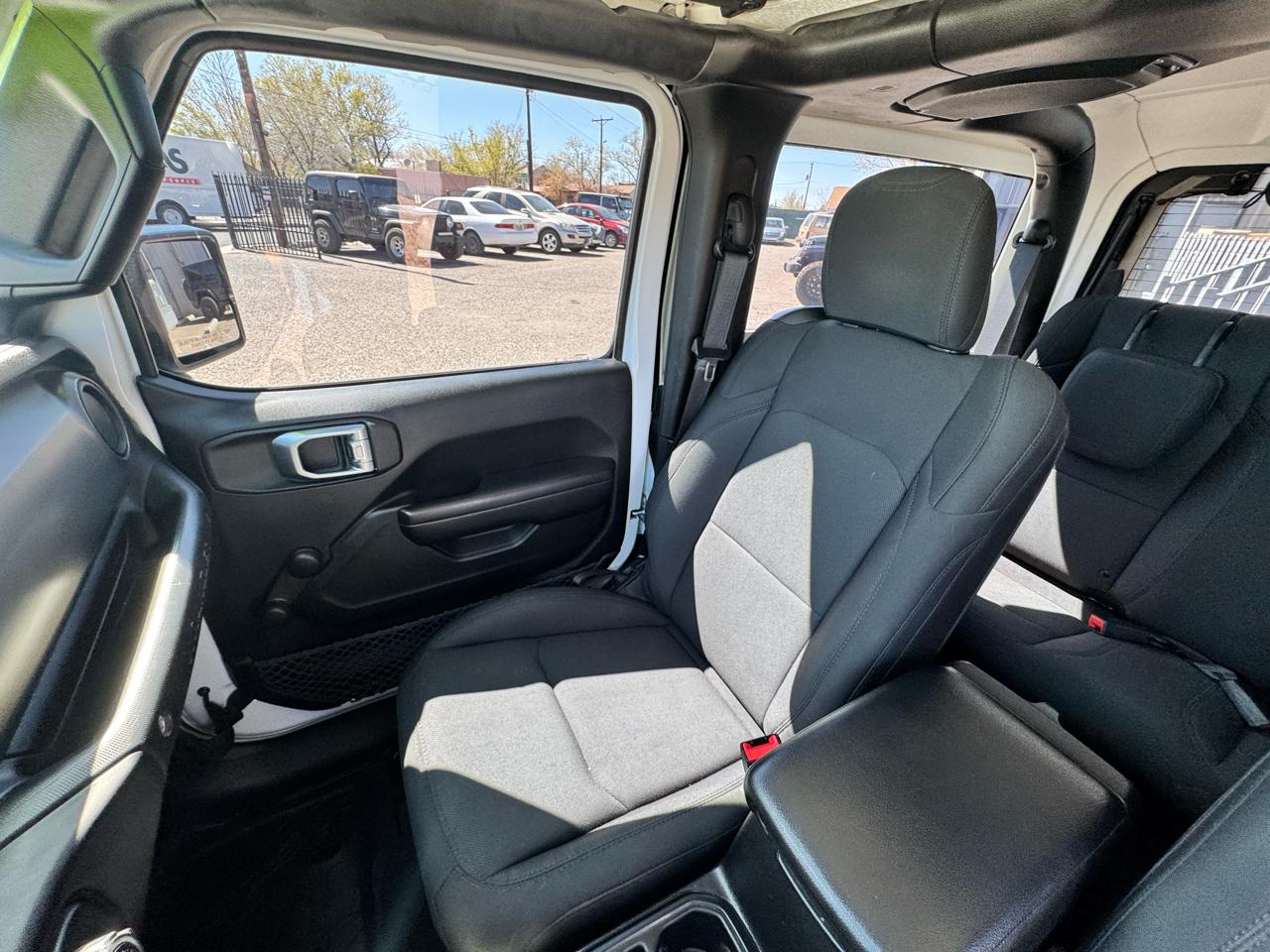 Jeep Wrangler Sport 4WD 2019