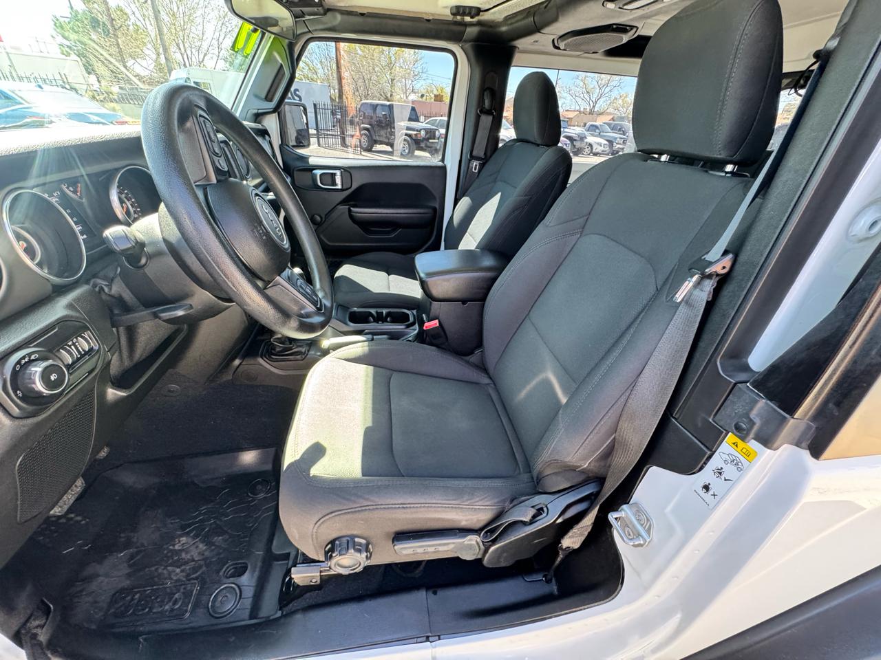 Jeep Wrangler Sport 4WD 2019