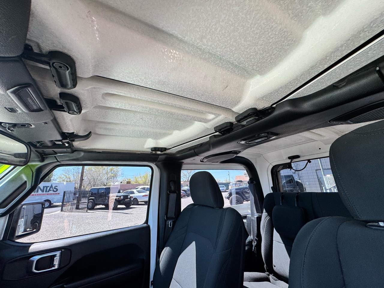 Jeep Wrangler Sport 4WD 2019