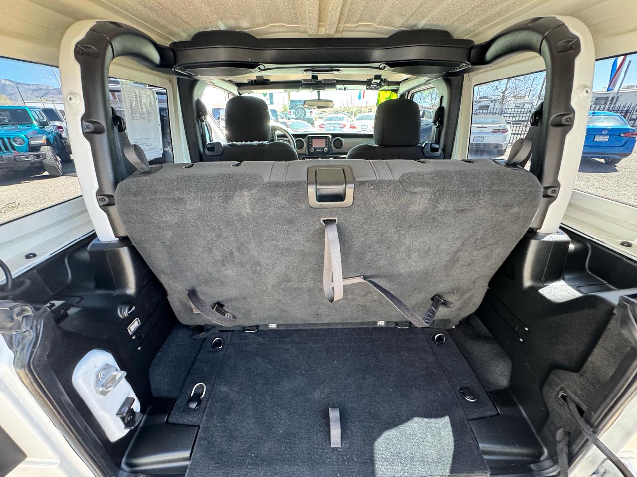 Jeep Wrangler Sport 4WD 2019