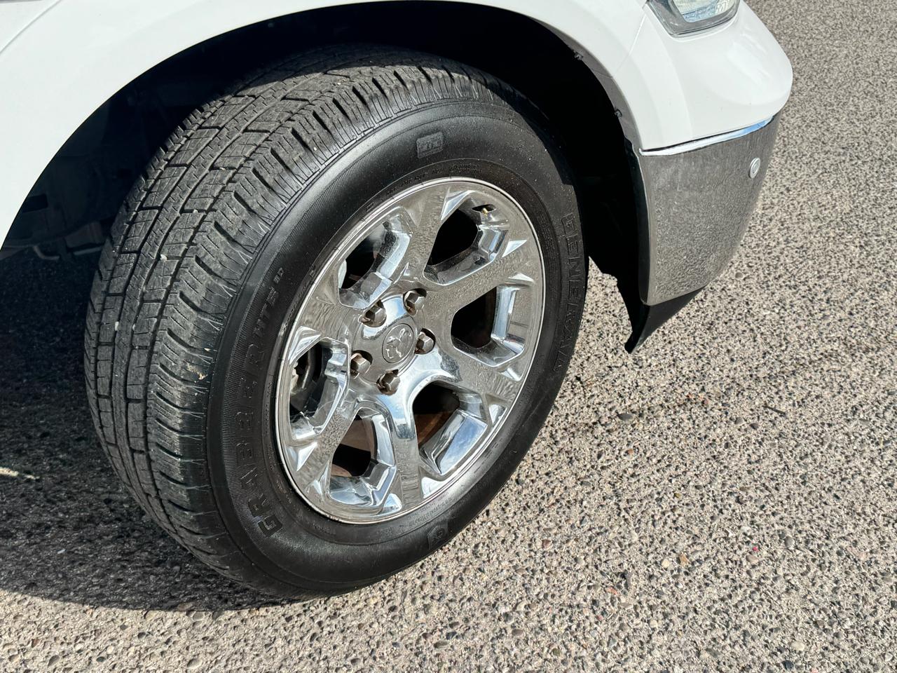 RAM 1500 Laramie Crew Cab SWB 4WD 2018