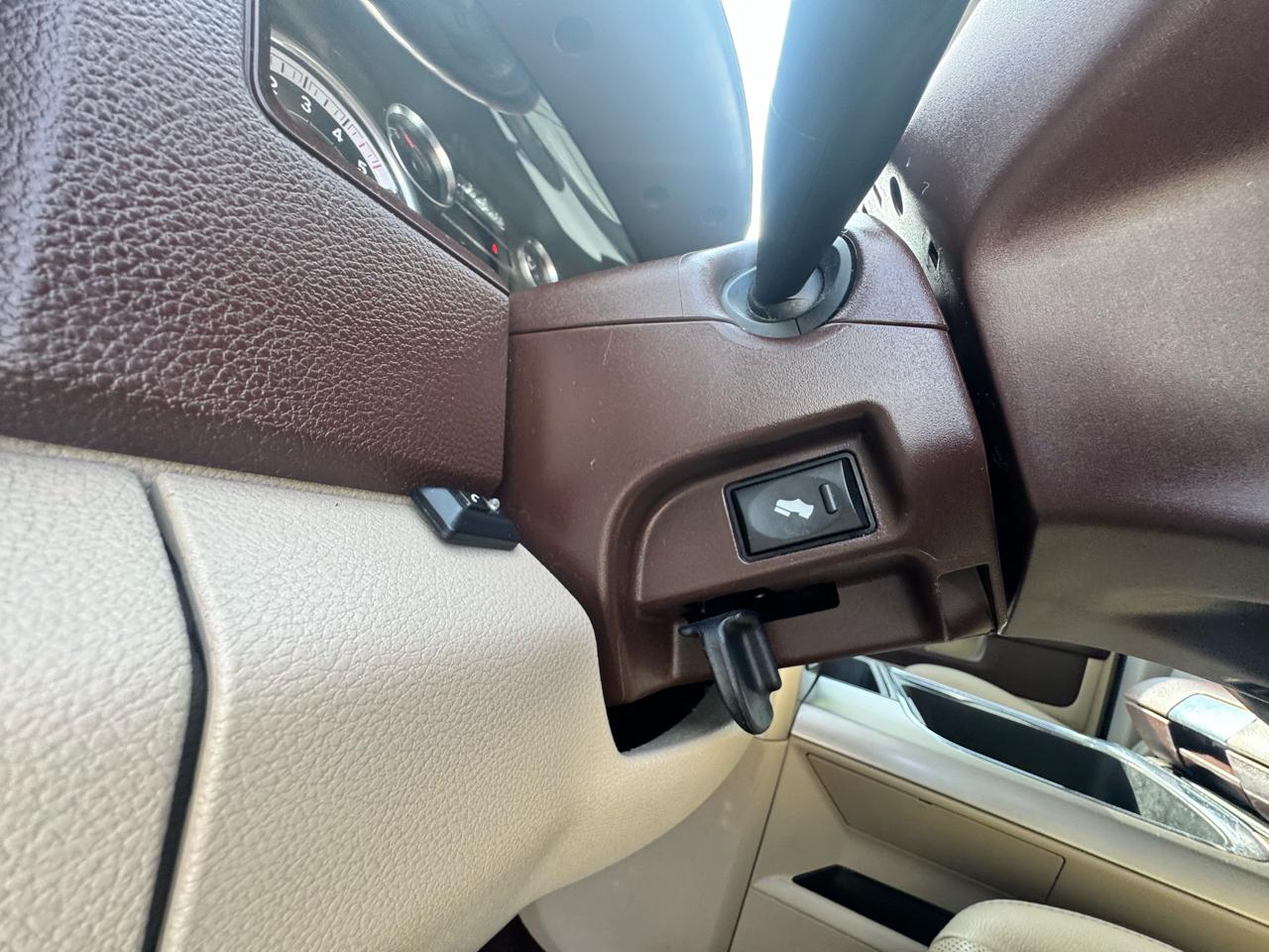 RAM 1500 Laramie Crew Cab SWB 4WD 2018