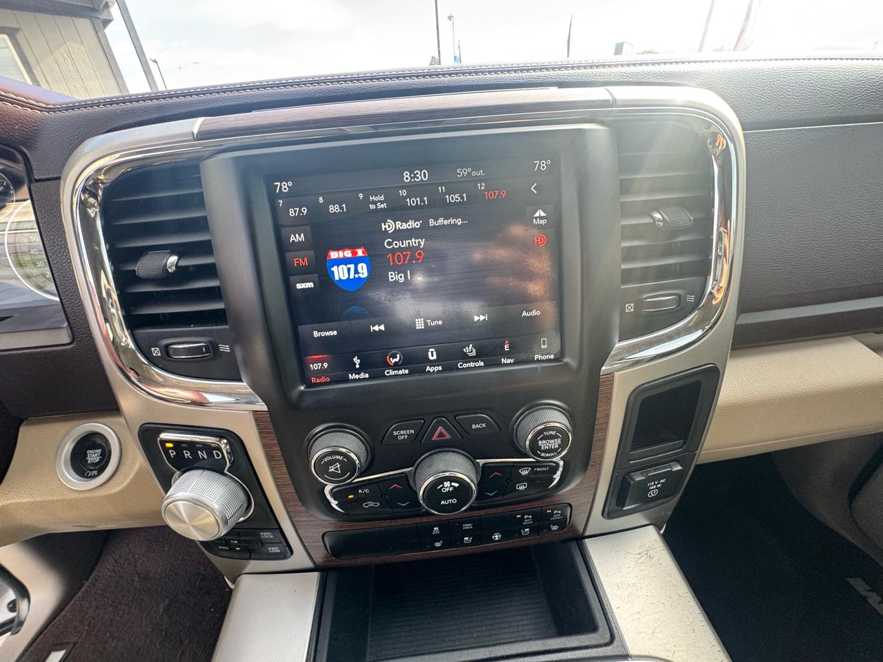 RAM 1500 Laramie Crew Cab SWB 4WD 2018