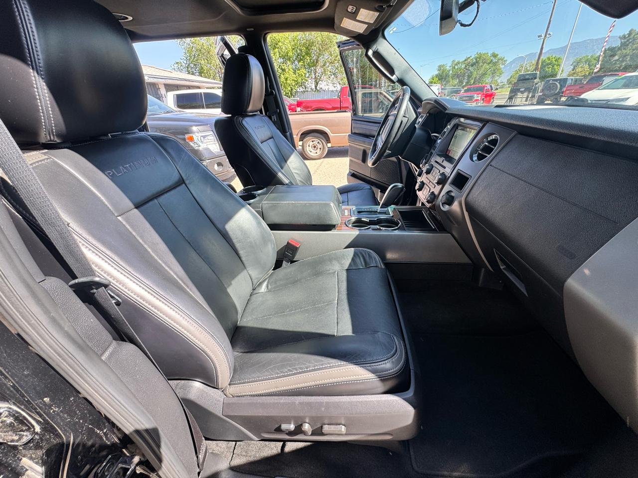 Ford Expedition Platinum 4WD 2017