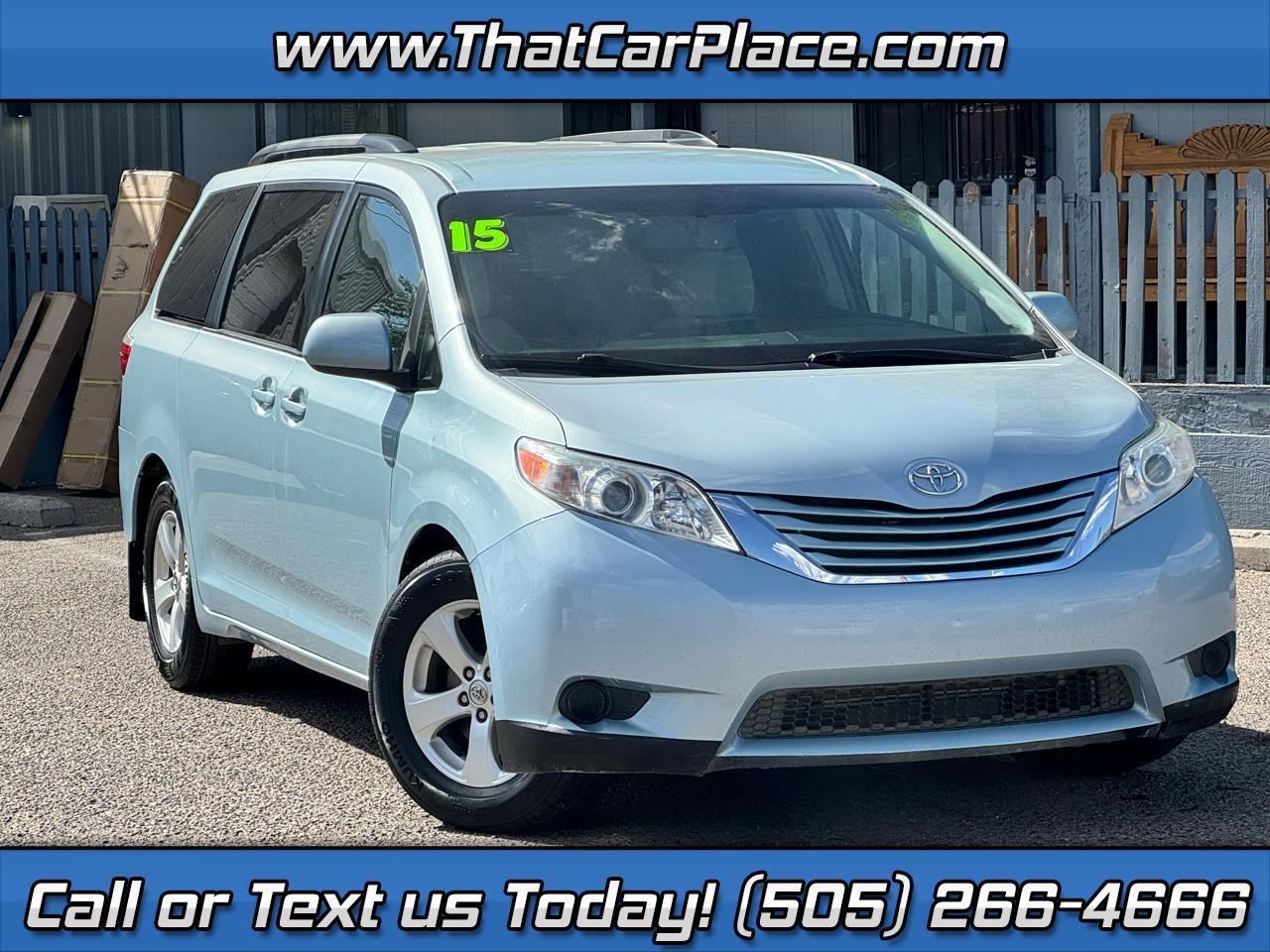2015 Toyota Sienna LE V6 8-Passenger's photo