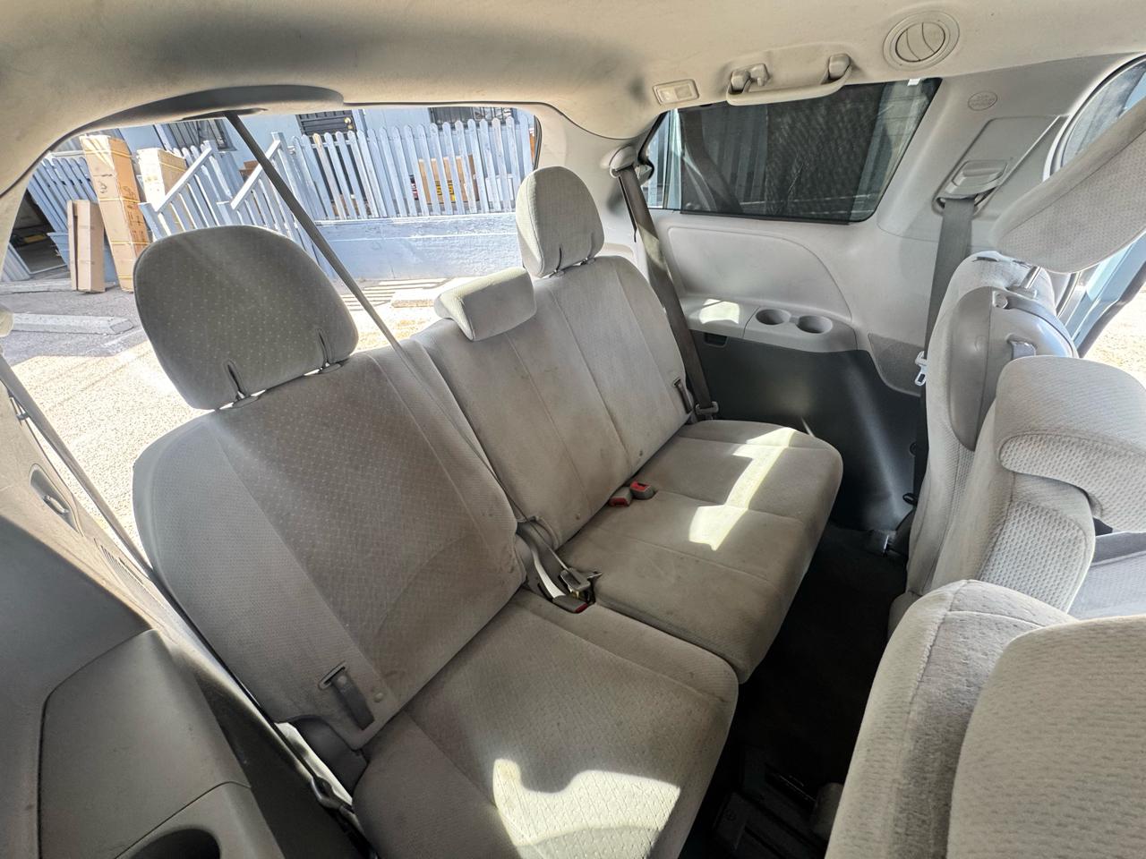 Toyota Sienna LE FWD 8-Passenger V6 2015