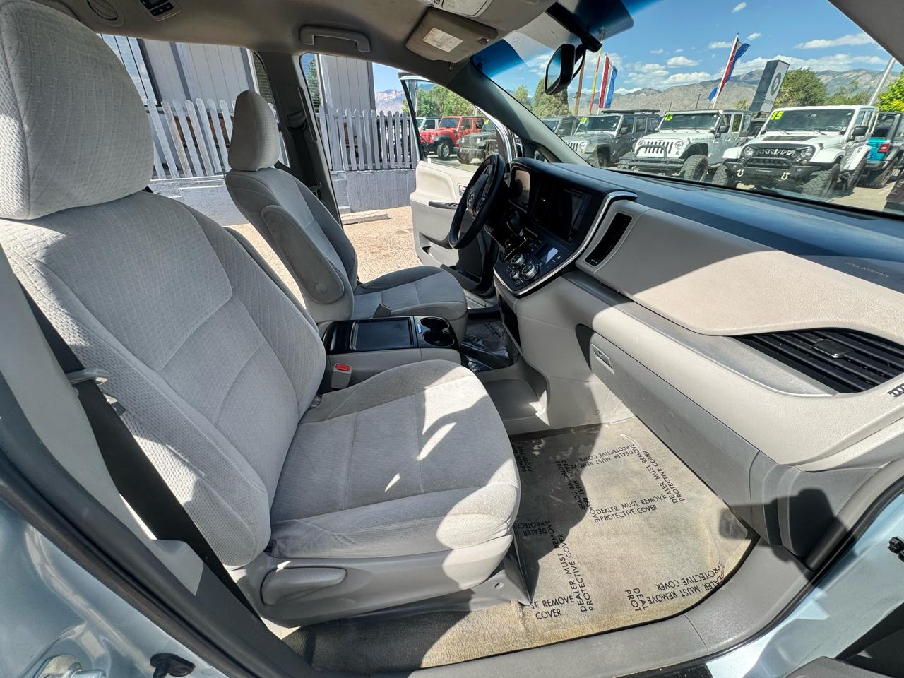 Toyota Sienna LE FWD 8-Passenger V6 2015