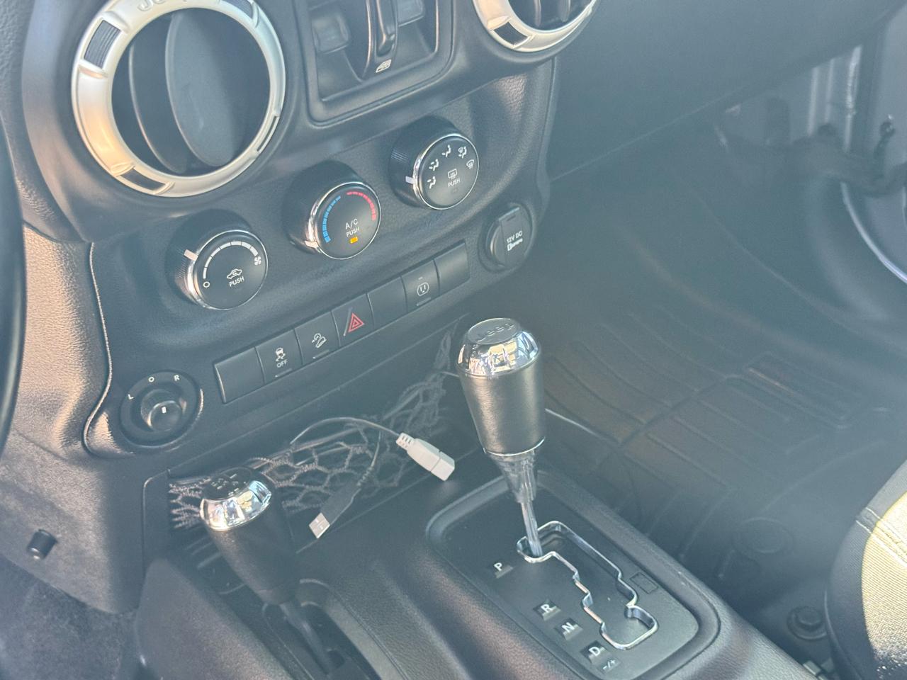 Jeep Wrangler Unlimited Rubicon 4WD 2015