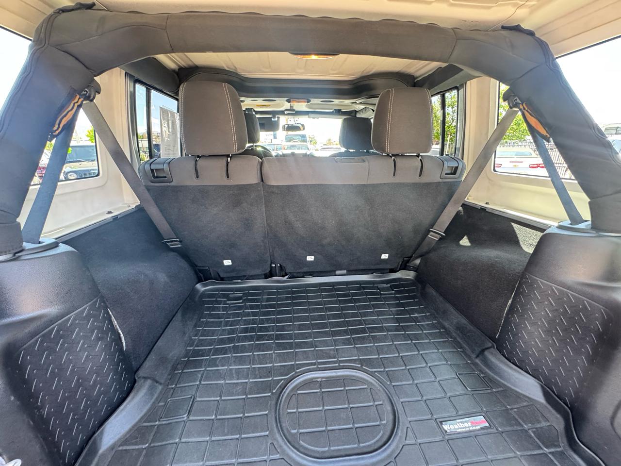Jeep Wrangler Unlimited Rubicon 4WD 2015
