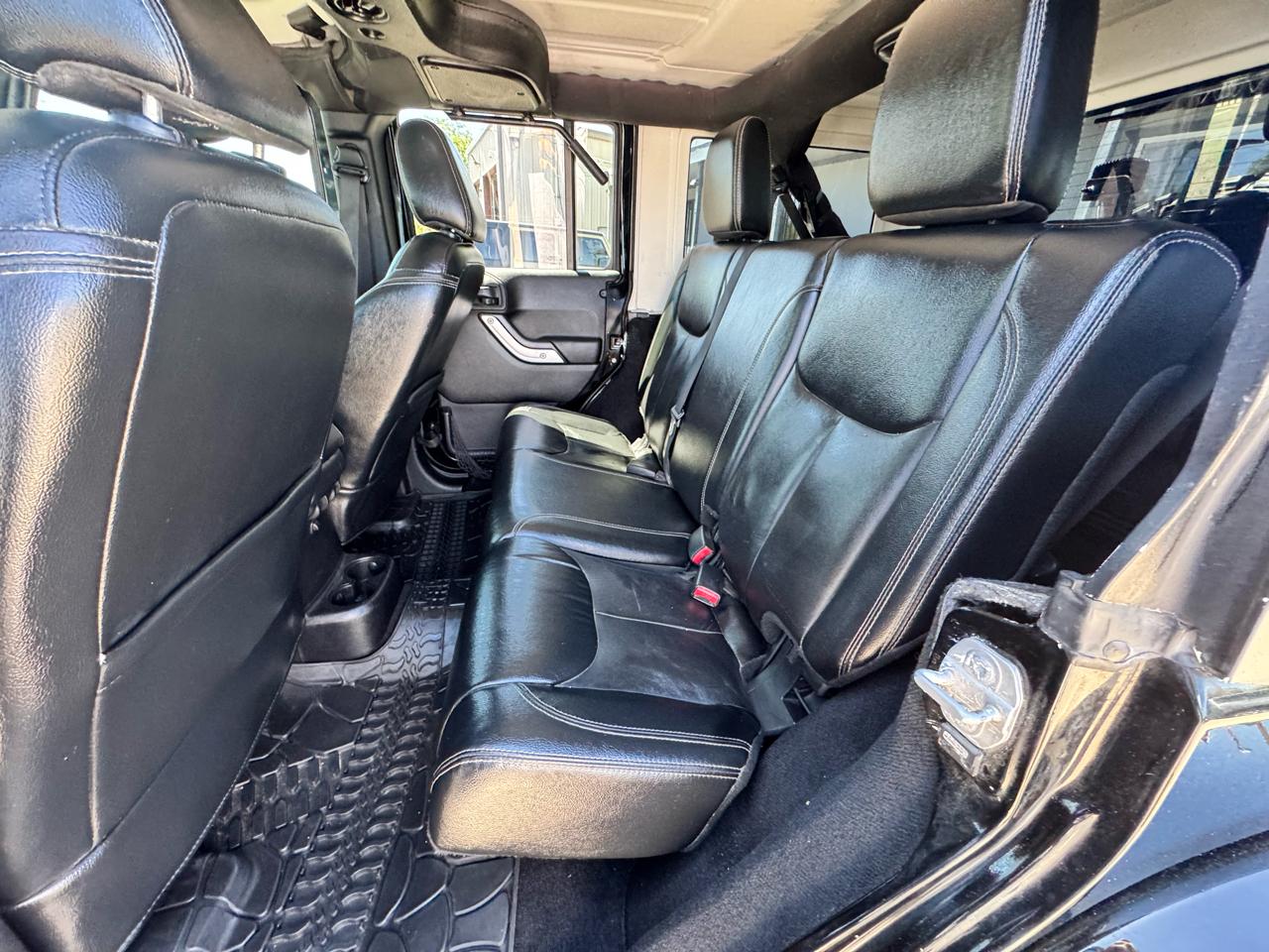 Jeep Wrangler Unlimited Rubicon 4WD 2015