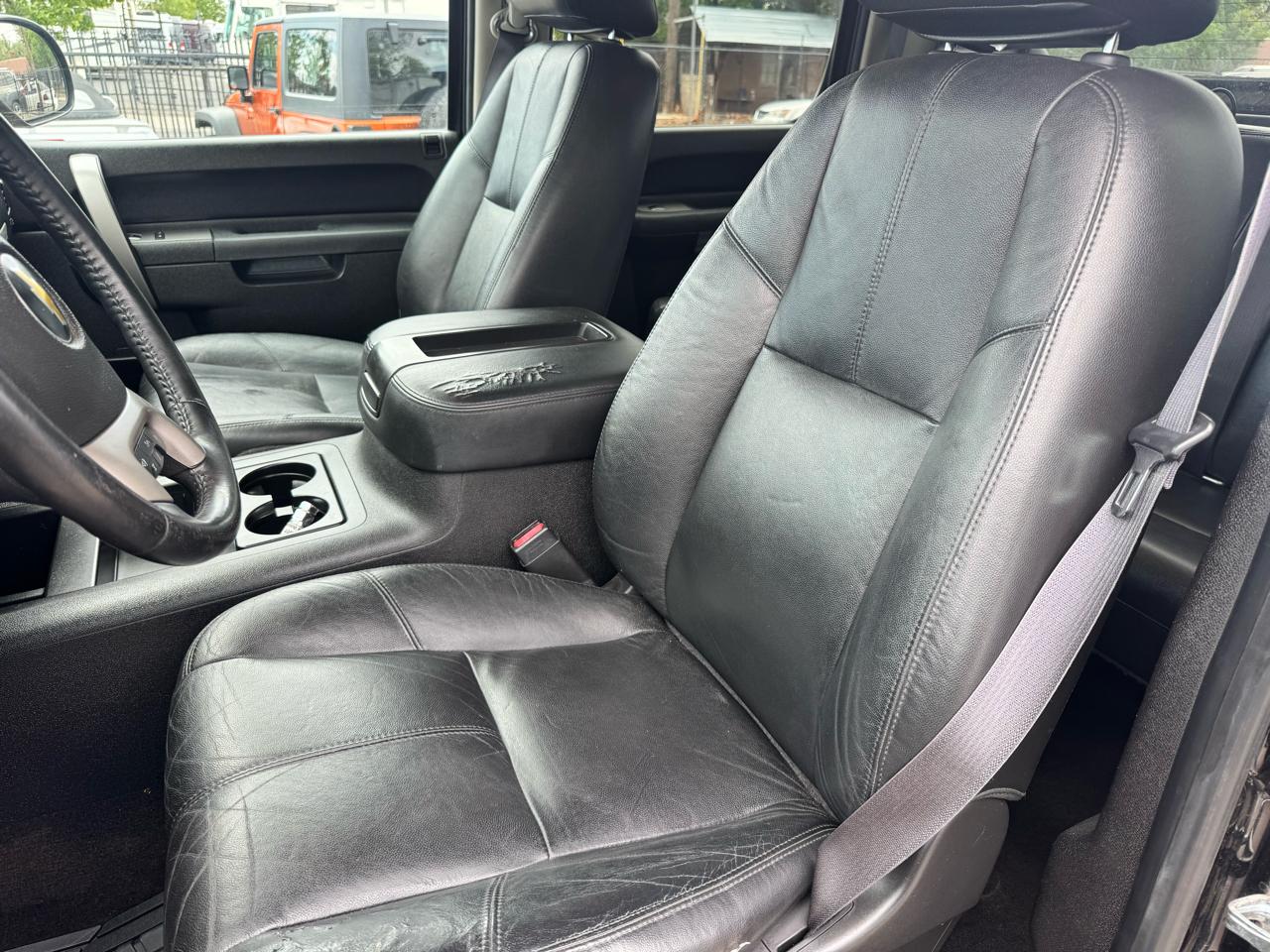 Chevrolet Silverado 2500HD LT Crew Cab 4WD 2013