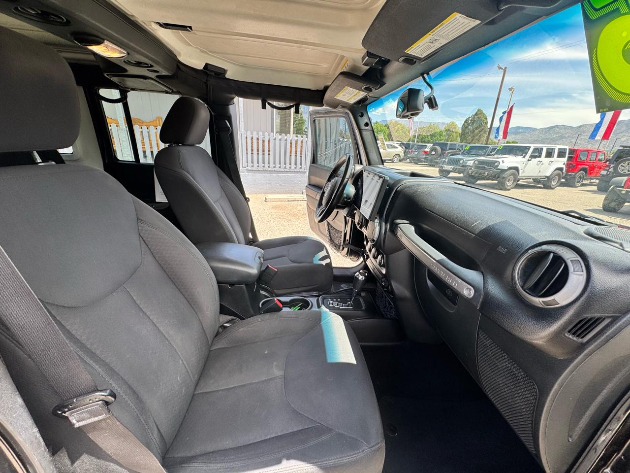 Jeep Wrangler Unlimited Sport 4WD 2015