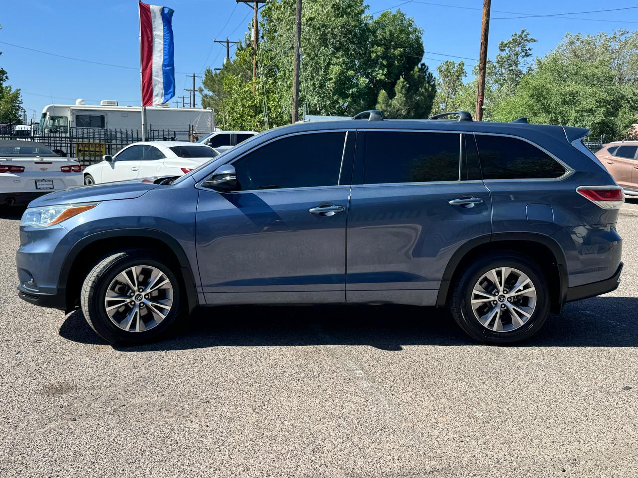 Toyota Highlander LE AWD V6 2016