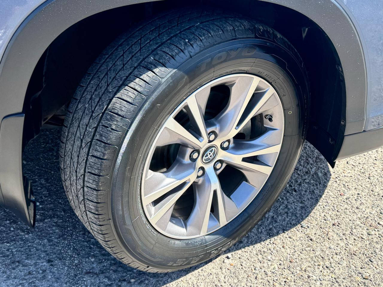 Toyota Highlander LE AWD V6 2016