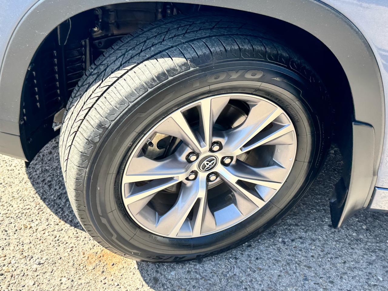 Toyota Highlander LE AWD V6 2016