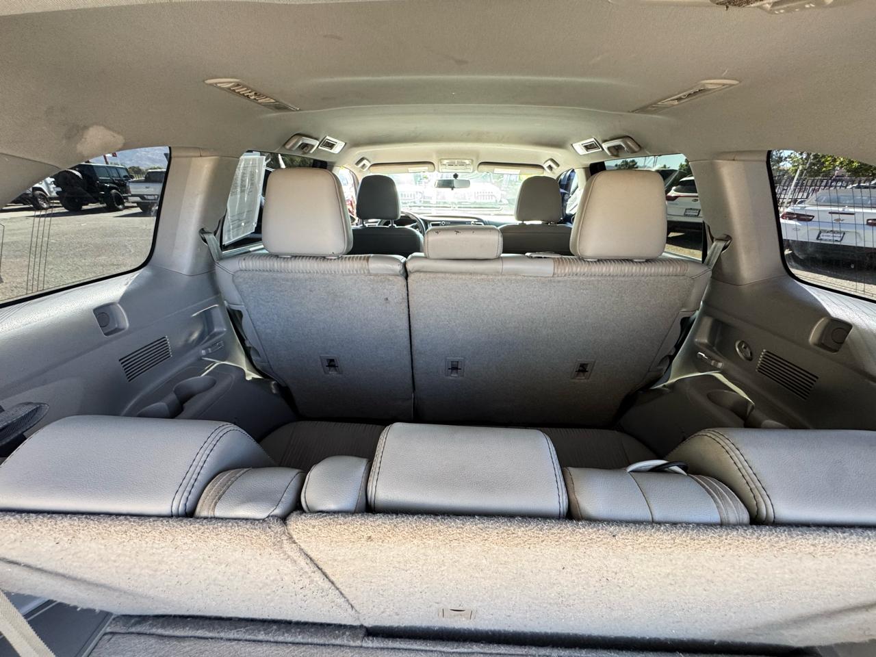 Toyota Highlander LE AWD V6 2016