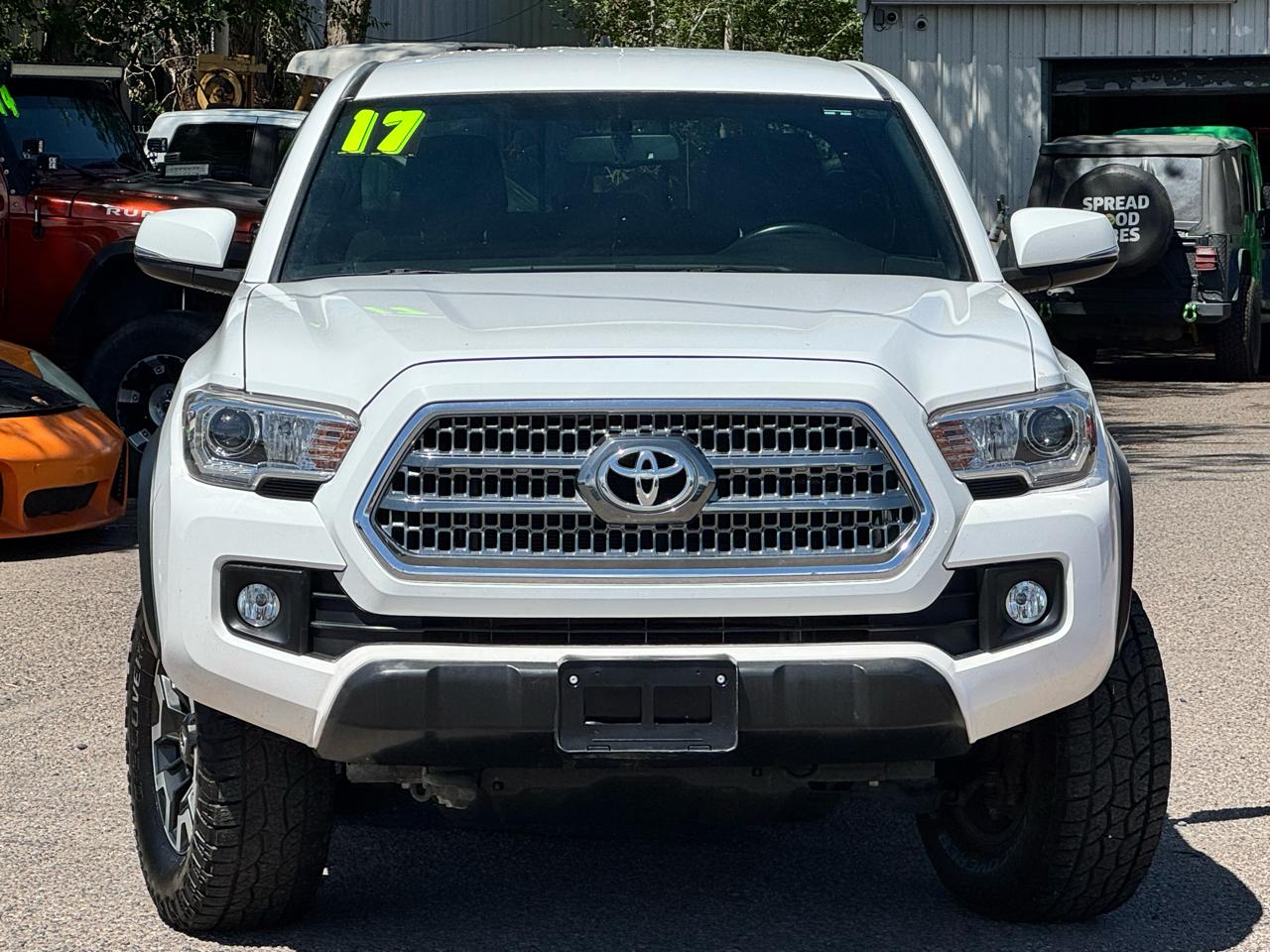 Toyota Tacoma SR5 Double Cab Long Bed V6 6AT 4WD 2017