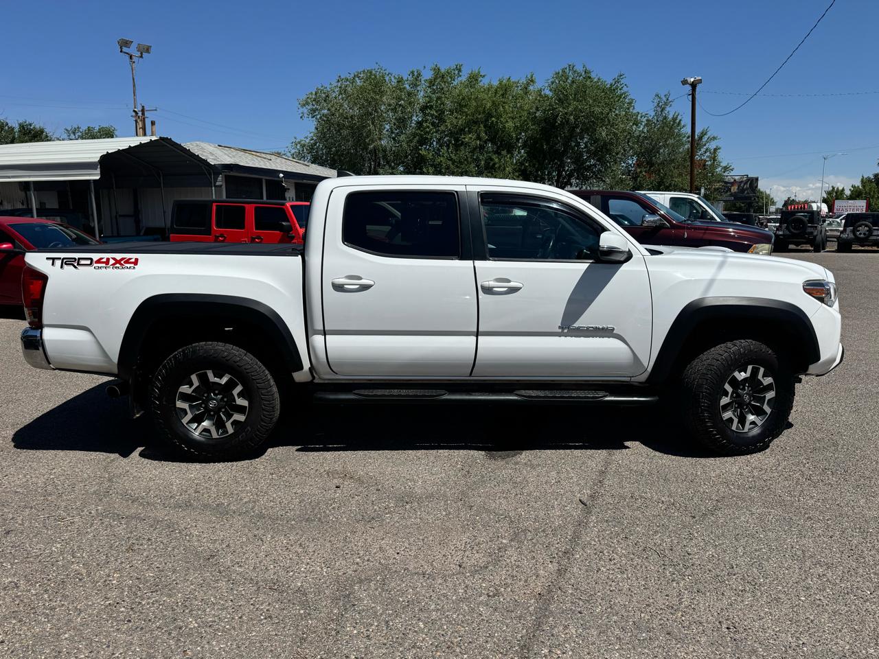 Toyota Tacoma SR5 Double Cab Long Bed V6 6AT 4WD 2017