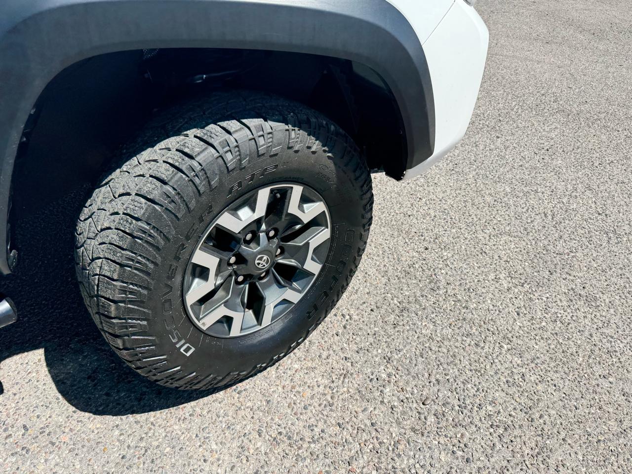 Toyota Tacoma SR5 Double Cab Long Bed V6 6AT 4WD 2017