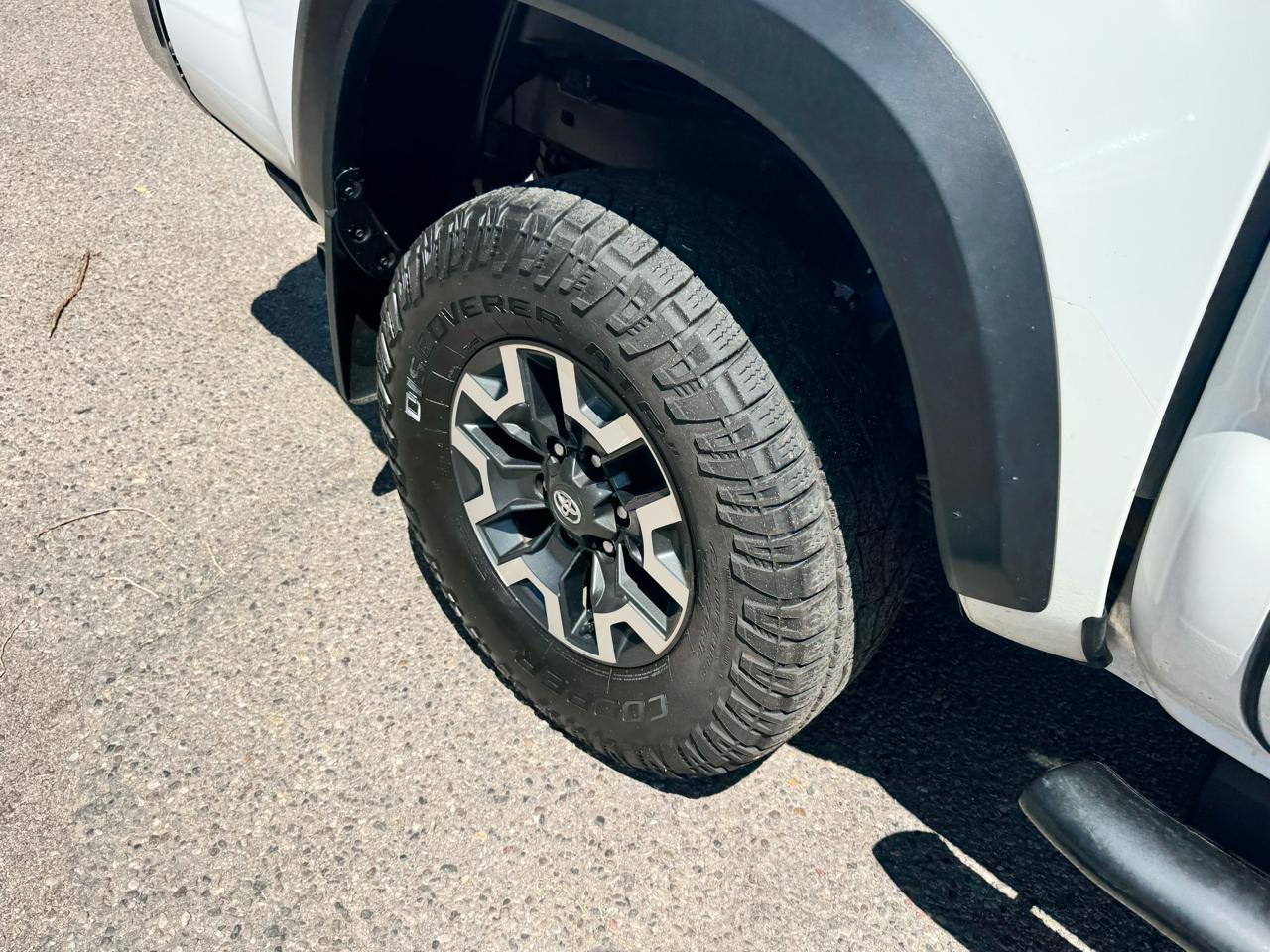Toyota Tacoma SR5 Double Cab Long Bed V6 6AT 4WD 2017