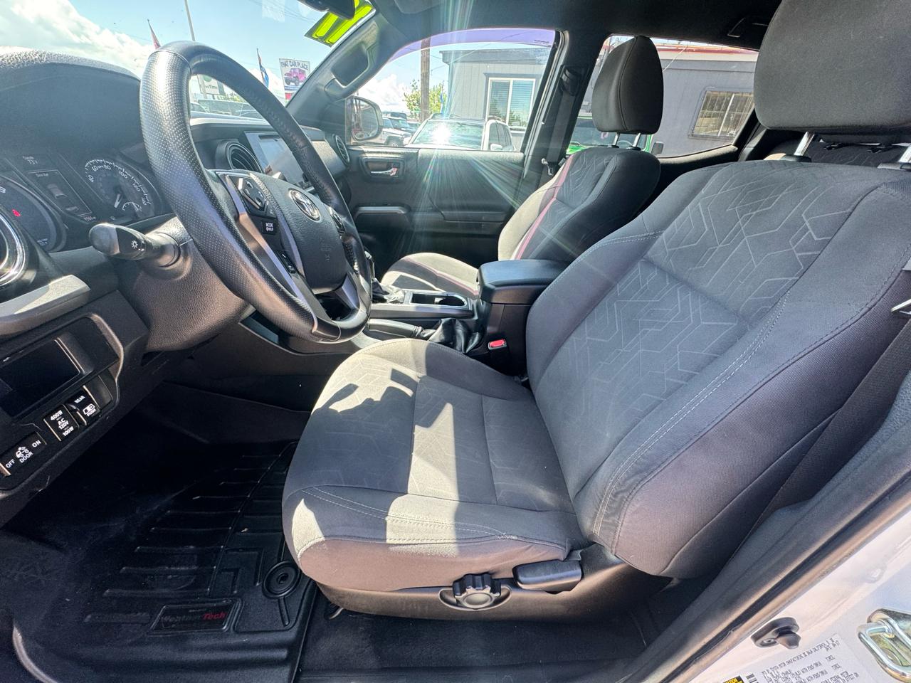 Toyota Tacoma SR5 Double Cab Long Bed V6 6AT 4WD 2017