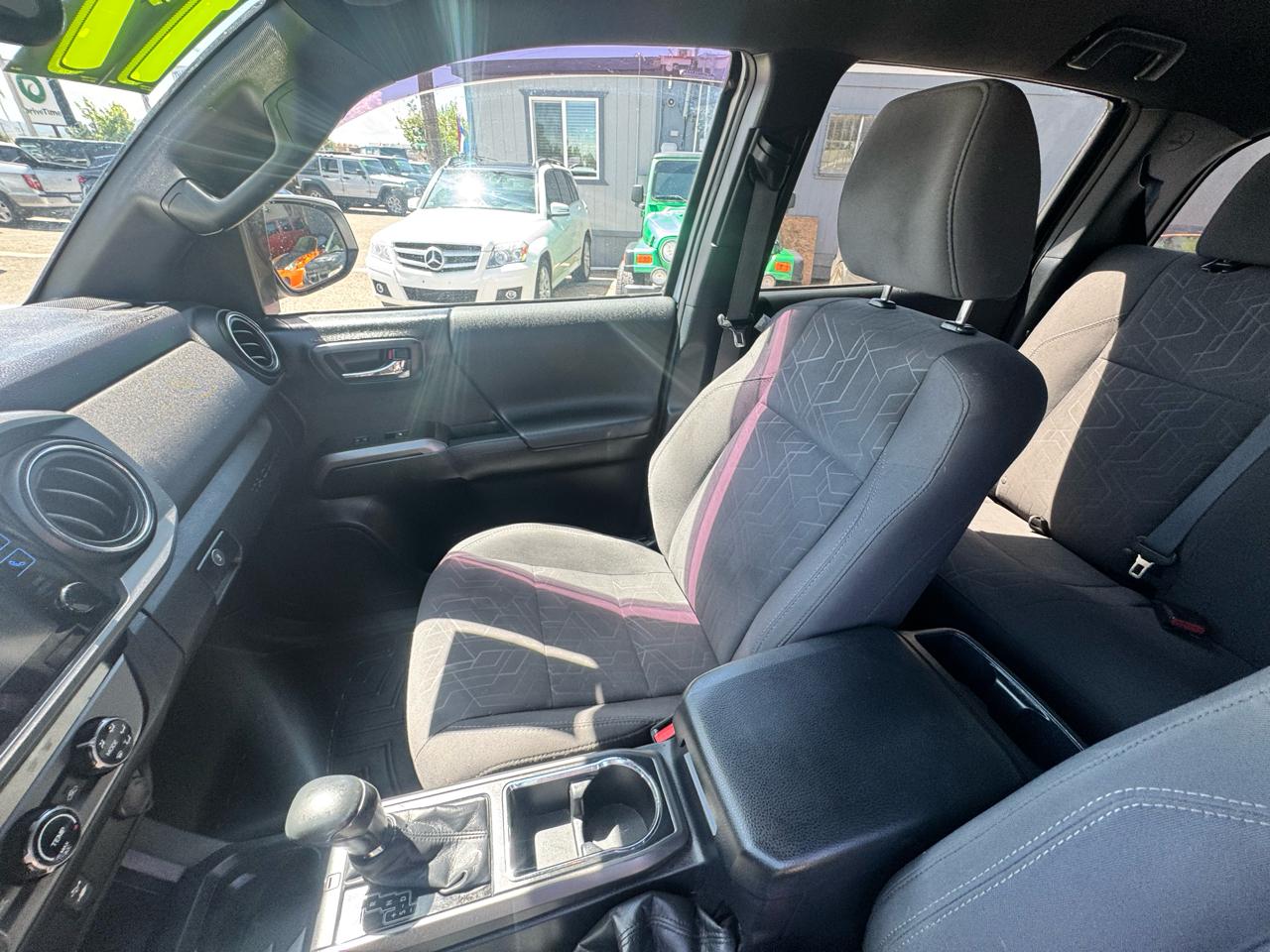Toyota Tacoma SR5 Double Cab Long Bed V6 6AT 4WD 2017