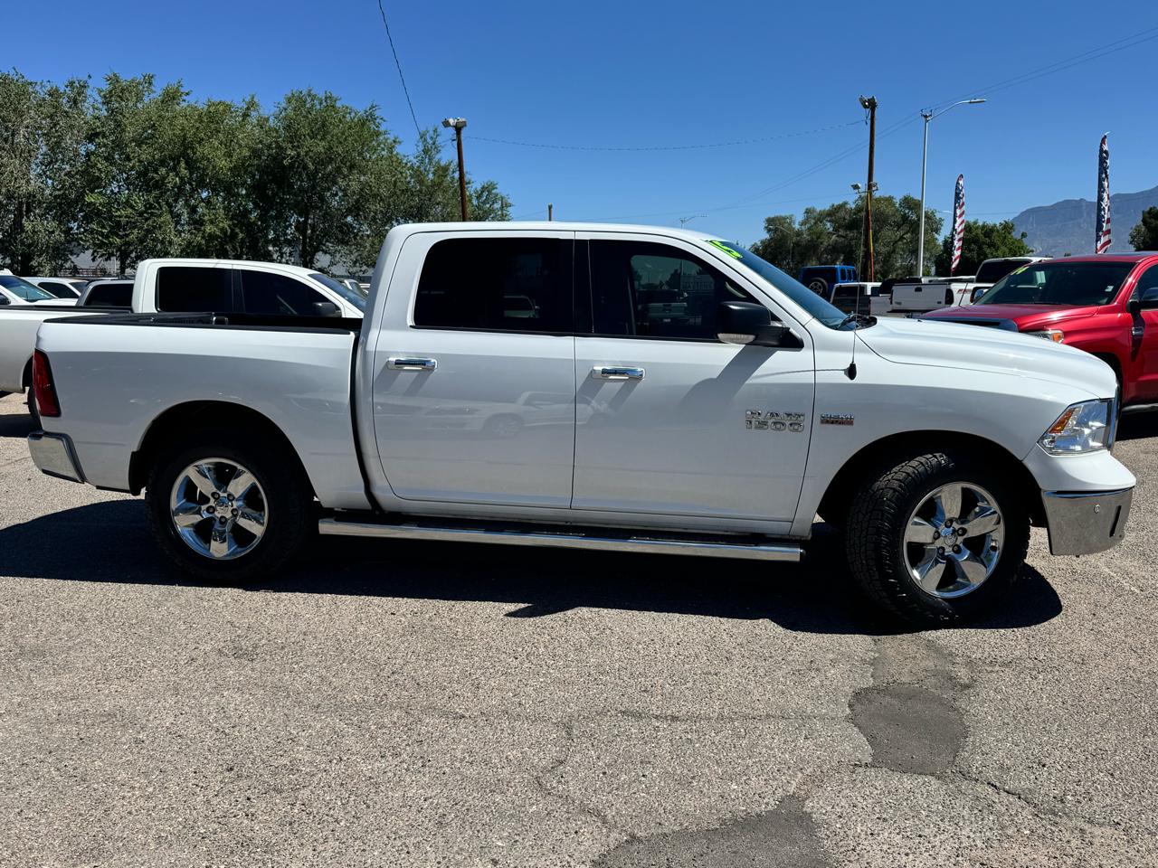 RAM 1500 Lone Star Crew Cab SB 2WD 2015