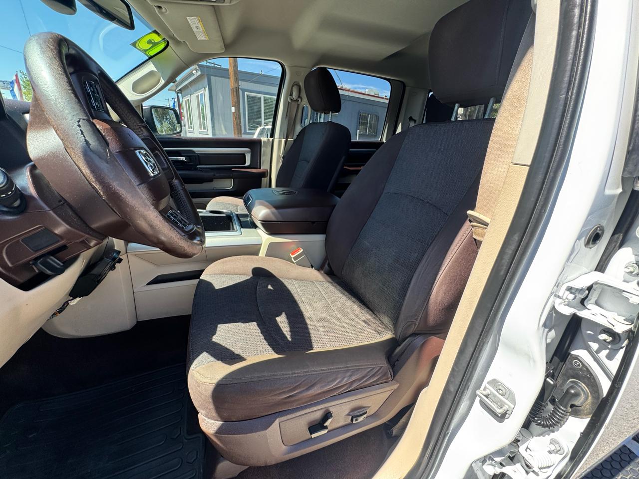 RAM 1500 Lone Star Crew Cab SB 2WD 2015