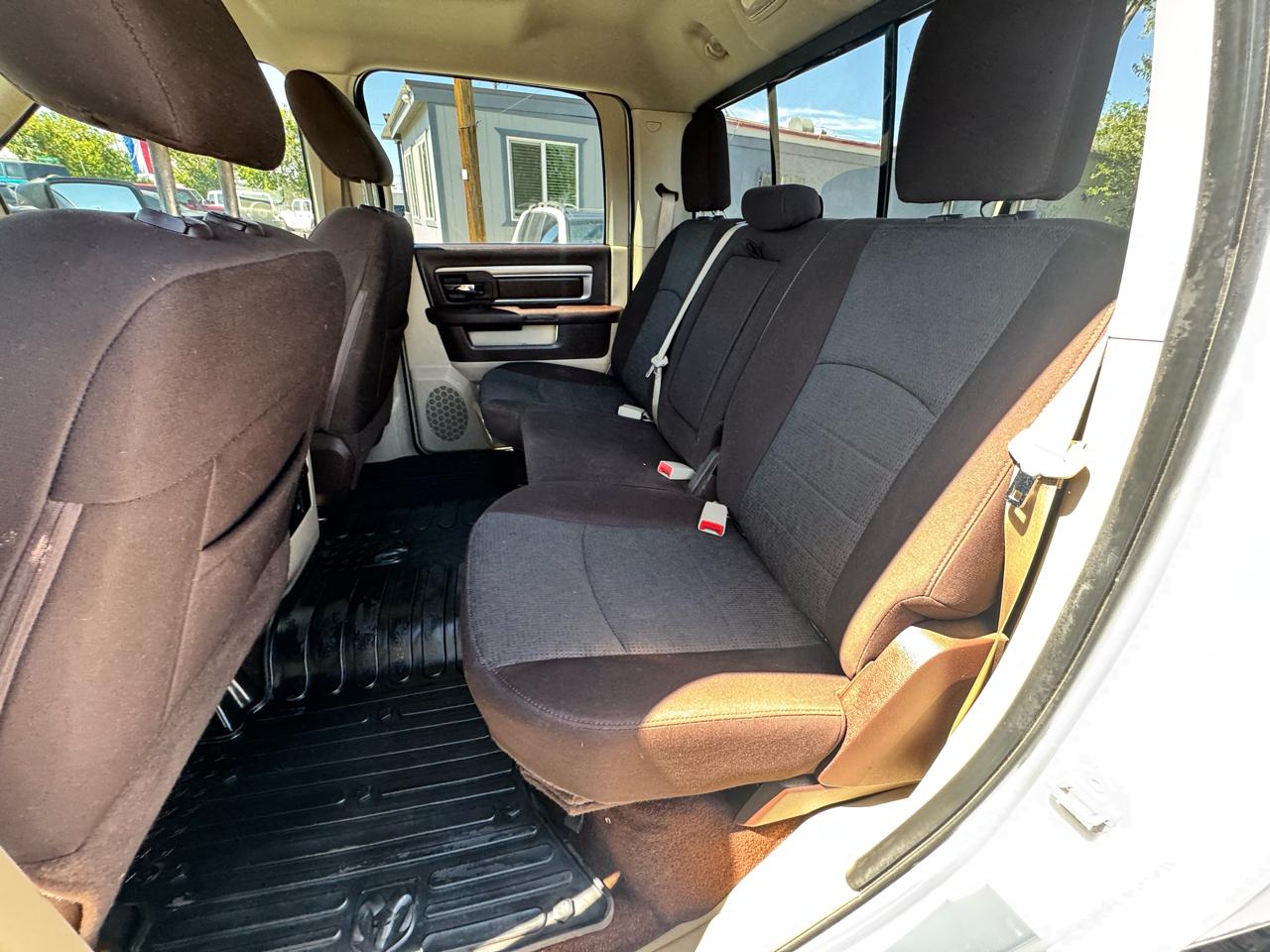 RAM 1500 Lone Star Crew Cab SB 2WD 2015