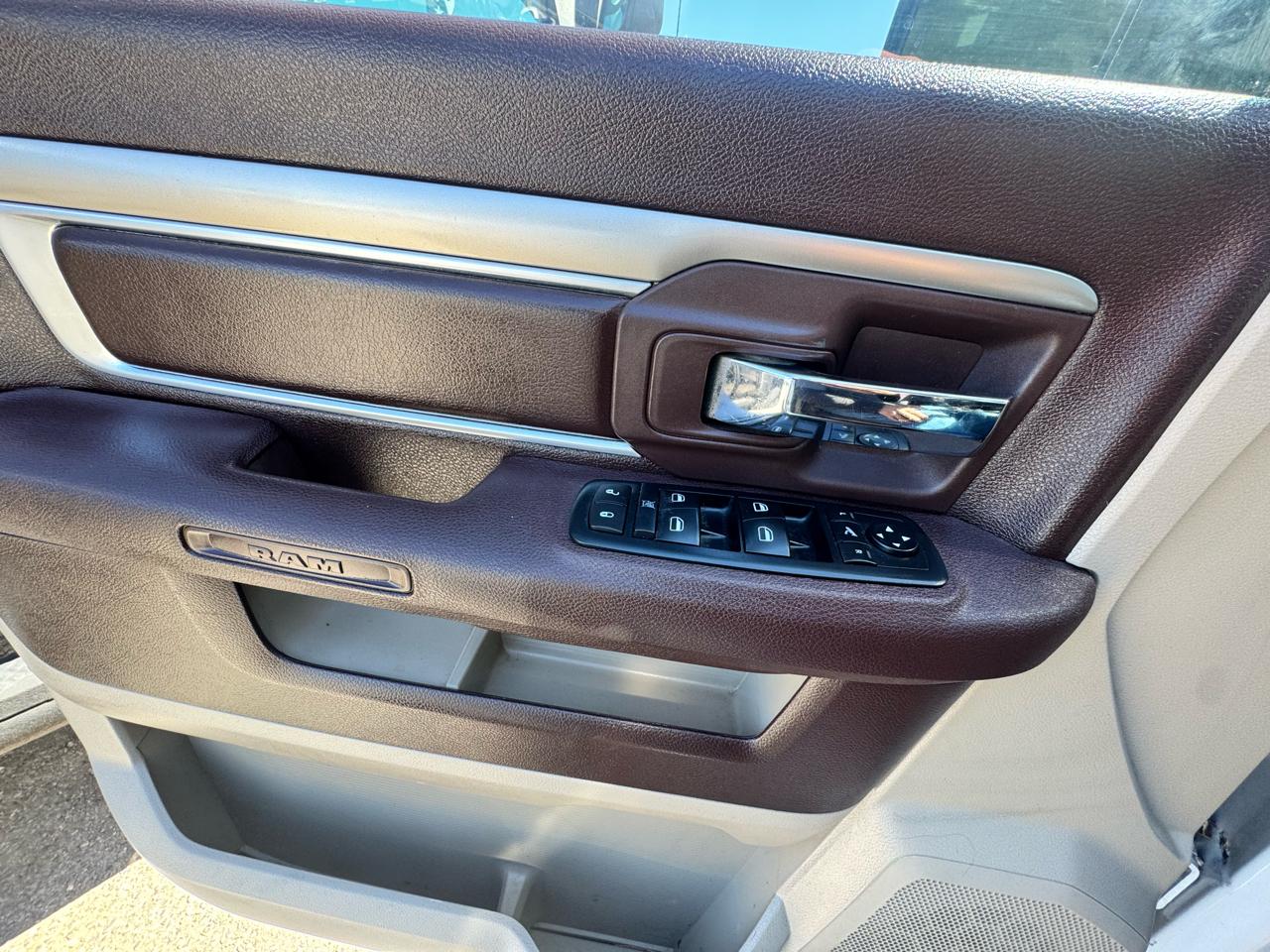 RAM 1500 Lone Star Crew Cab SB 2WD 2015