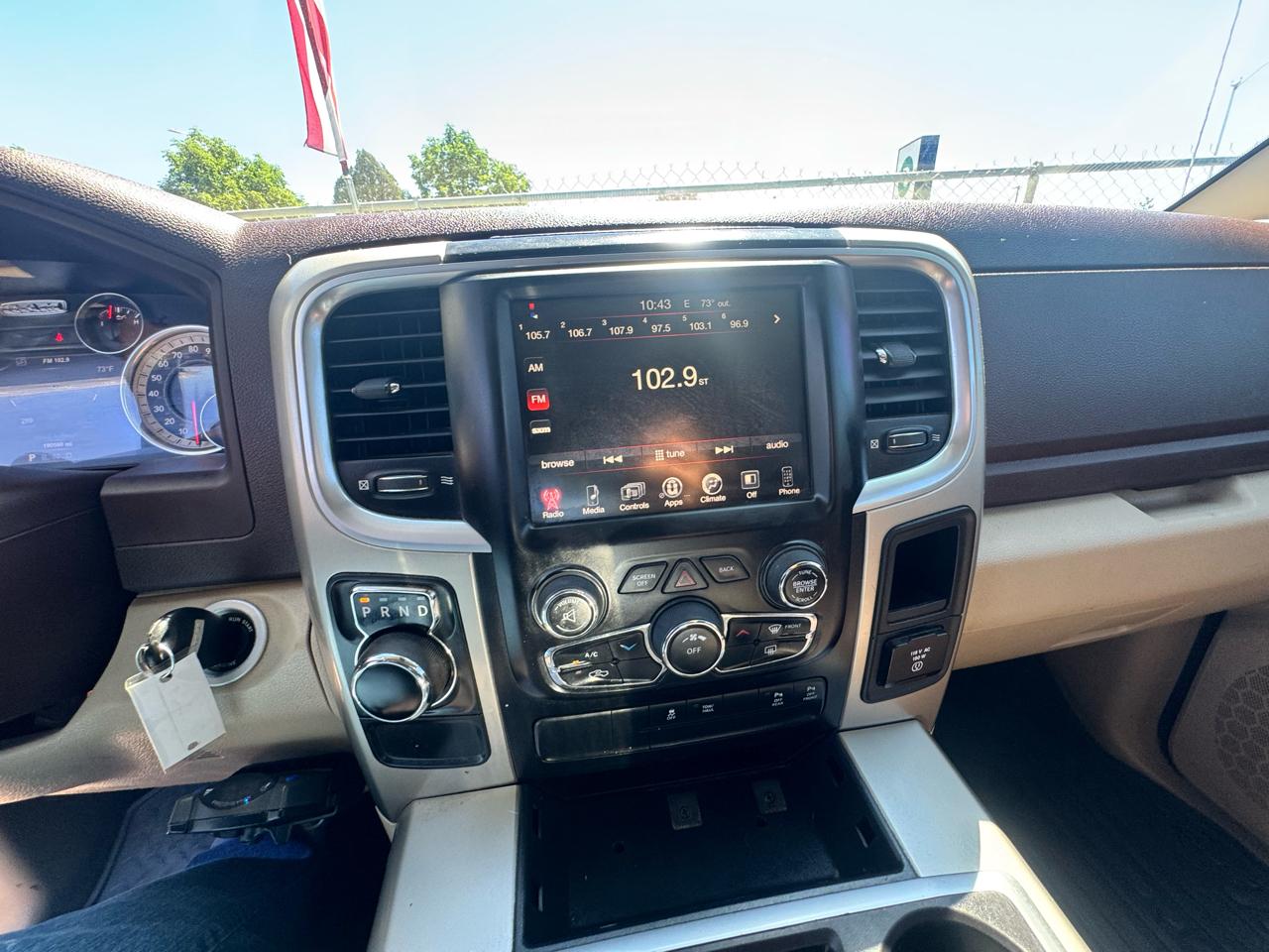 RAM 1500 Lone Star Crew Cab SB 2WD 2015