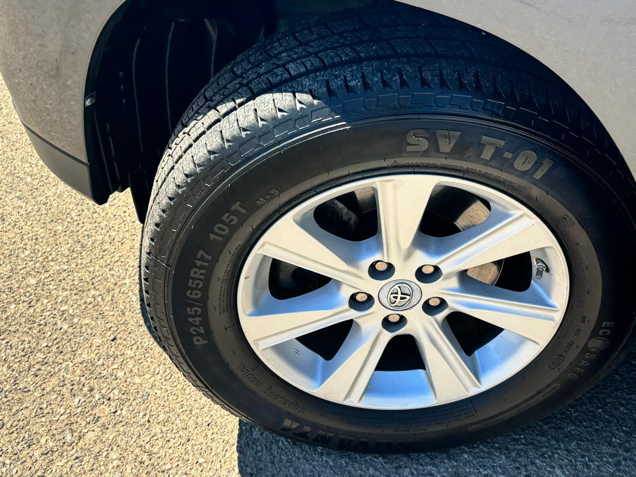 Toyota Highlander Base 2WD I4 2012