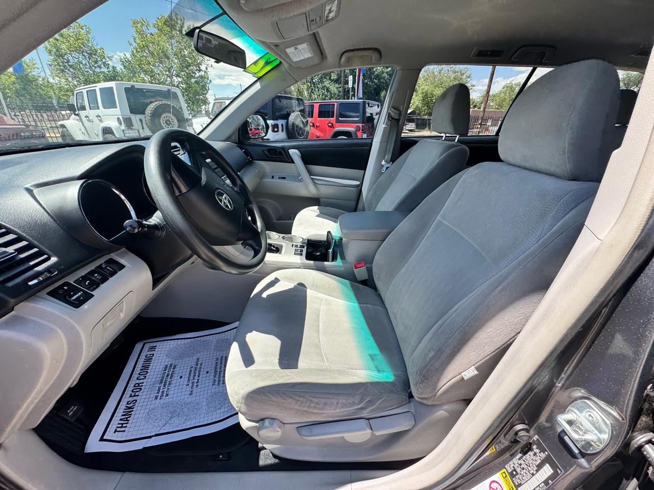 Toyota Highlander Base 2WD I4 2012