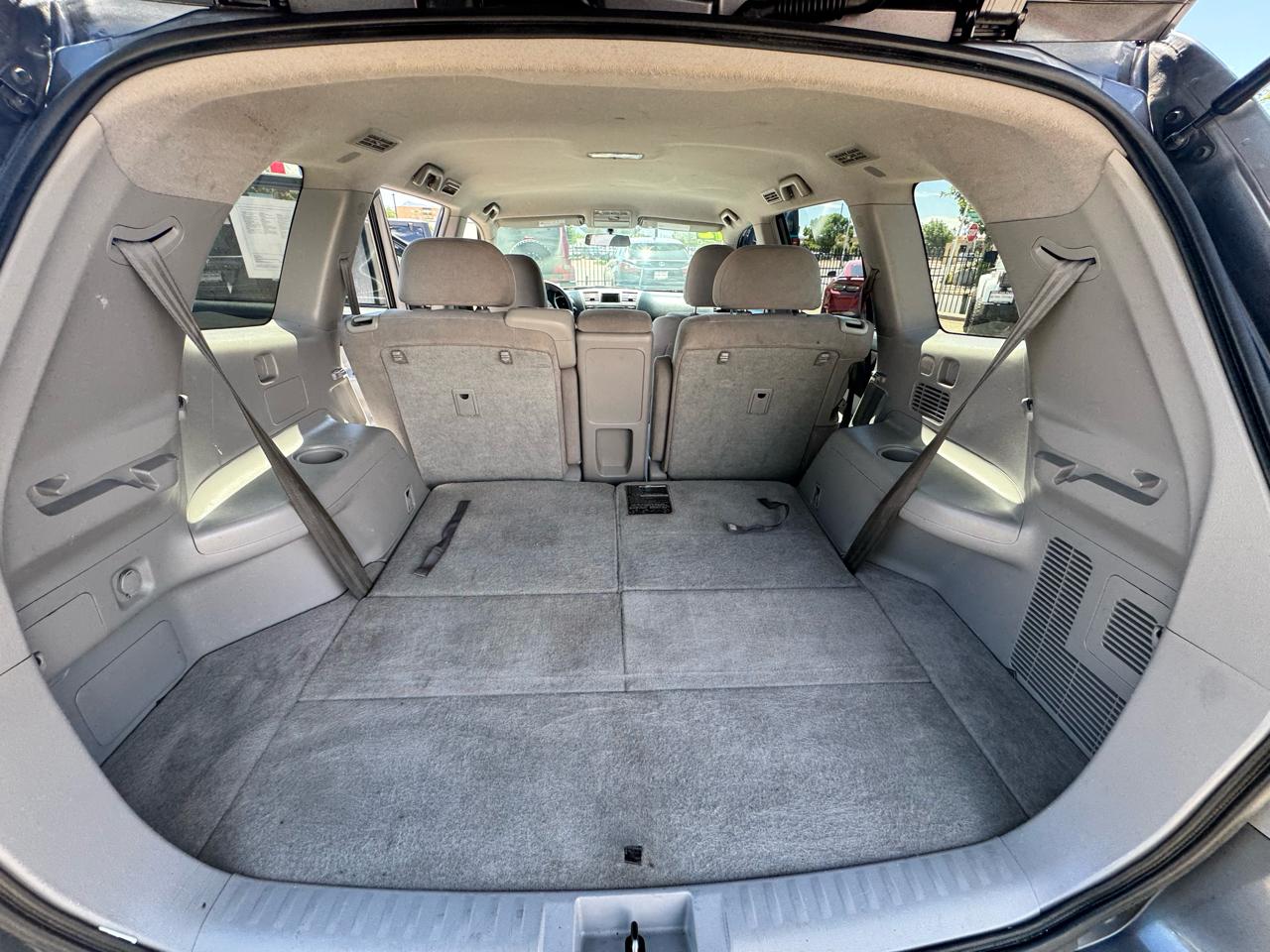 Toyota Highlander Base 2WD I4 2012