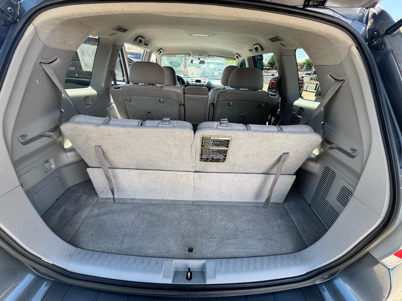 Toyota Highlander Base 2WD I4 2012