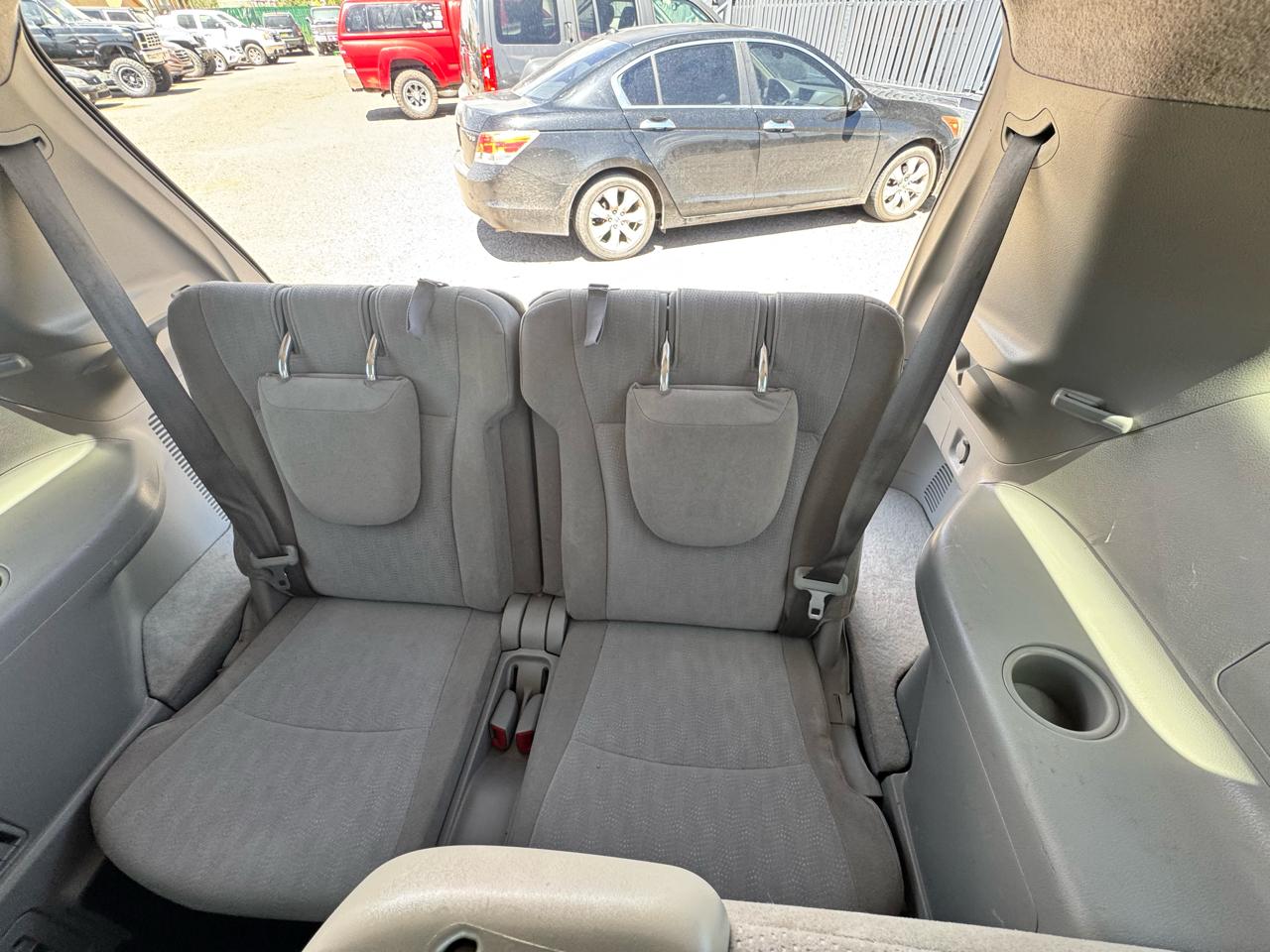 Toyota Highlander Base 2WD I4 2012