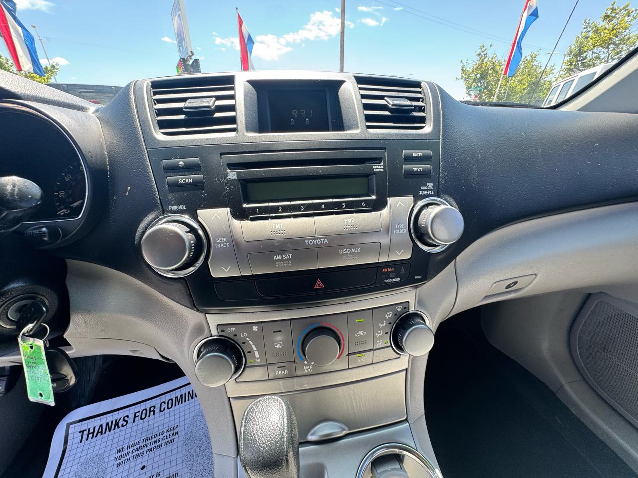 Toyota Highlander Base 2WD I4 2012