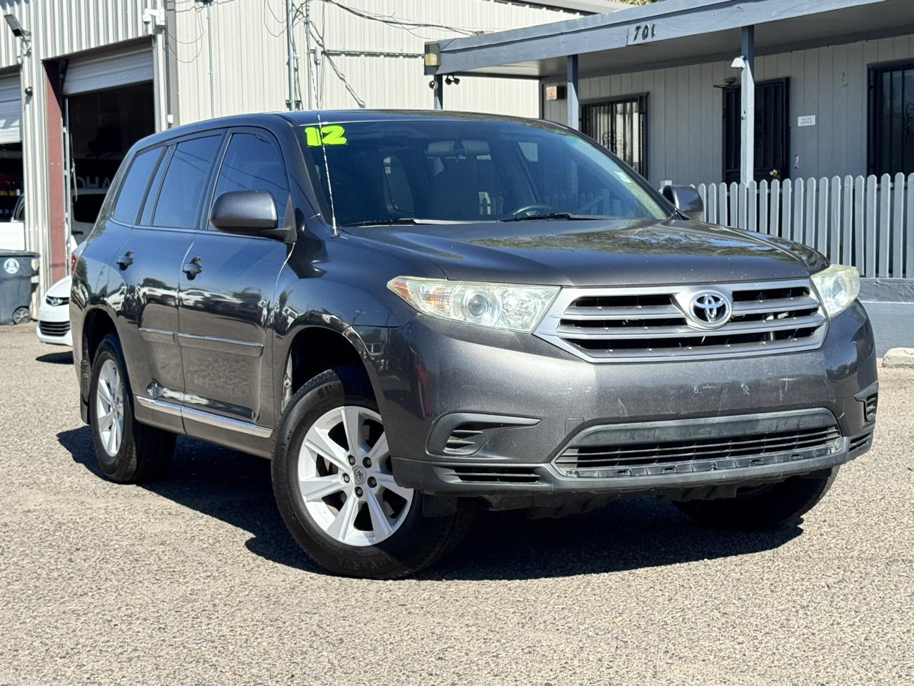 Toyota Highlander Base 2WD I4 2012
