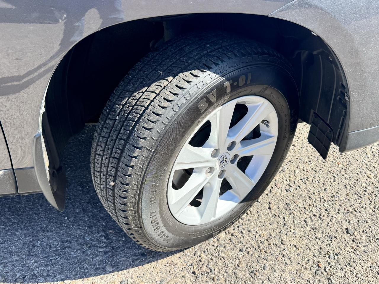 Toyota Highlander Base 2WD I4 2012