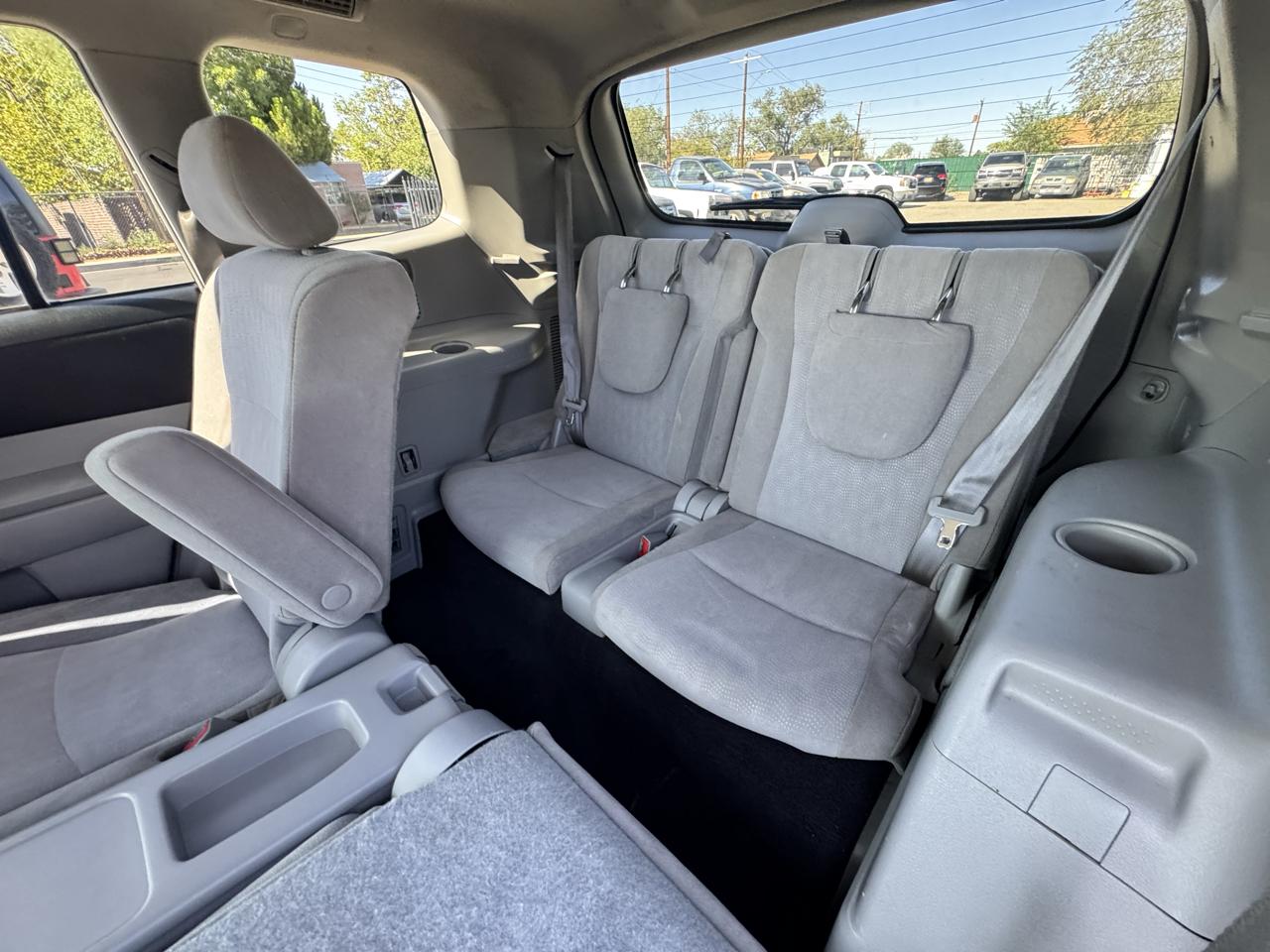 Toyota Highlander Base 2WD I4 2012