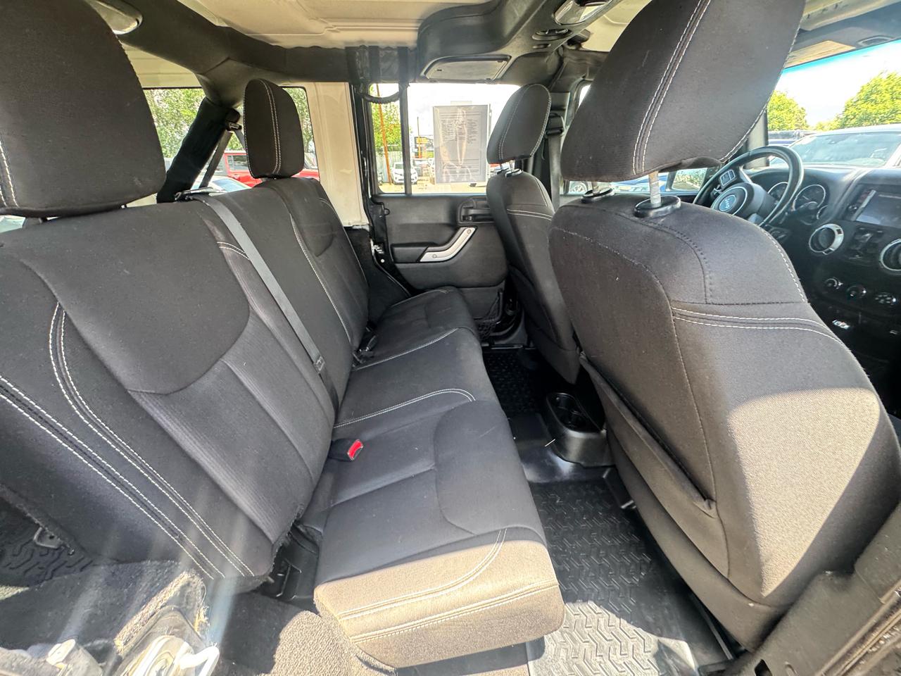 Jeep Wrangler Unlimited Sahara 4WD 2015