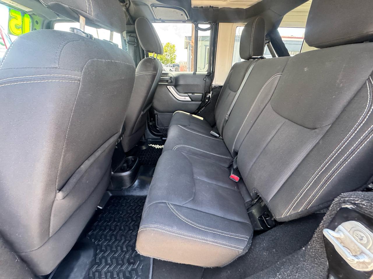 Jeep Wrangler Unlimited Sahara 4WD 2015