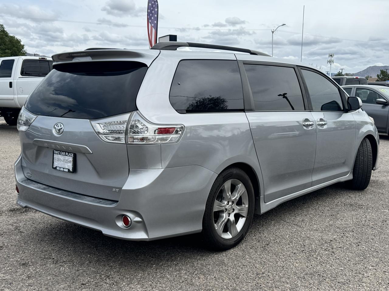 Toyota Sienna FWD 7-Passenger V6 2014